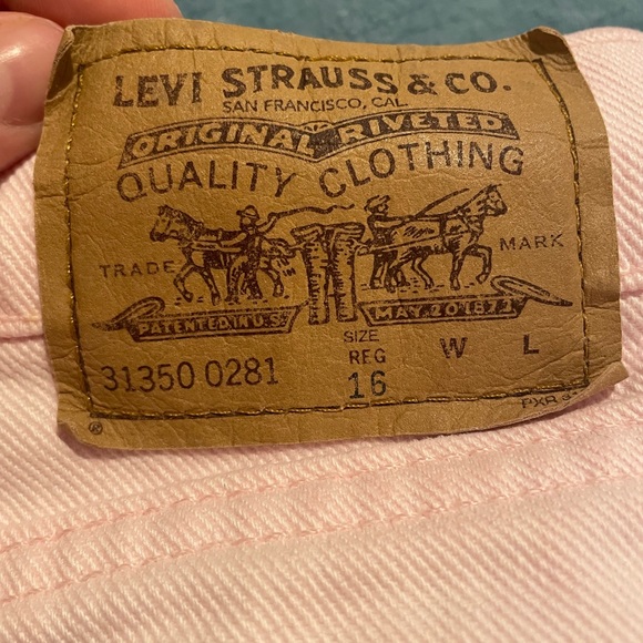 Light Pink Vintage Levi Jeans - Picture 2 of 5